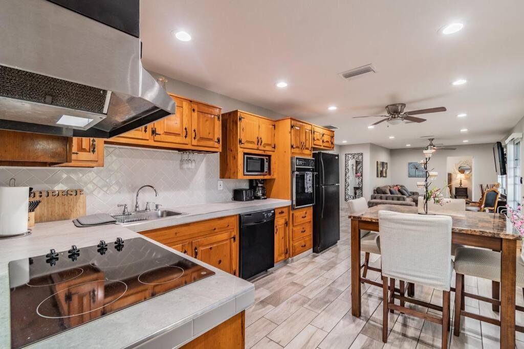 Town 'N' Country Cozy Corner, Your Florida Fun Hub Villa Tampa Buitenkant foto